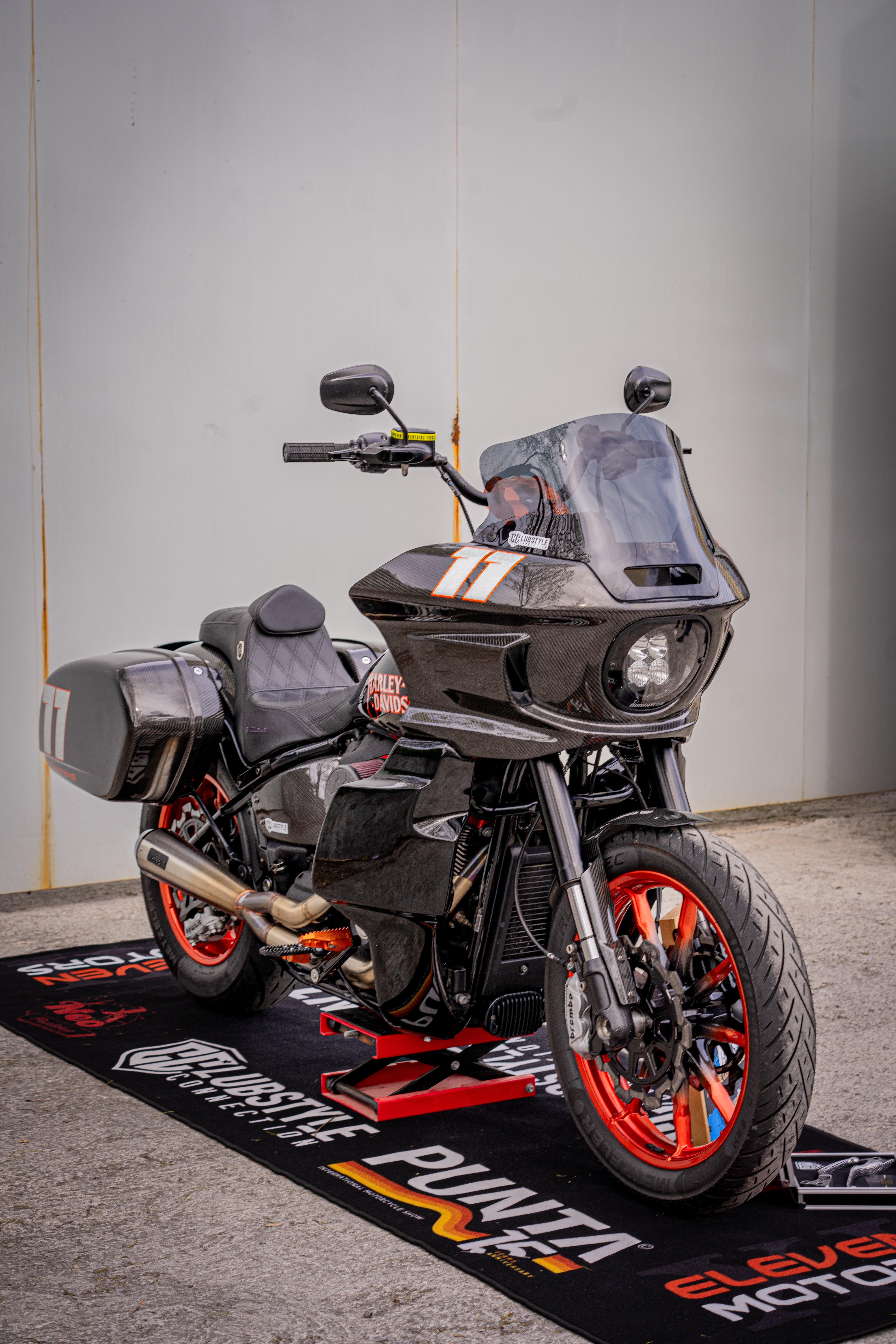 Lowers FXLRST Dominator