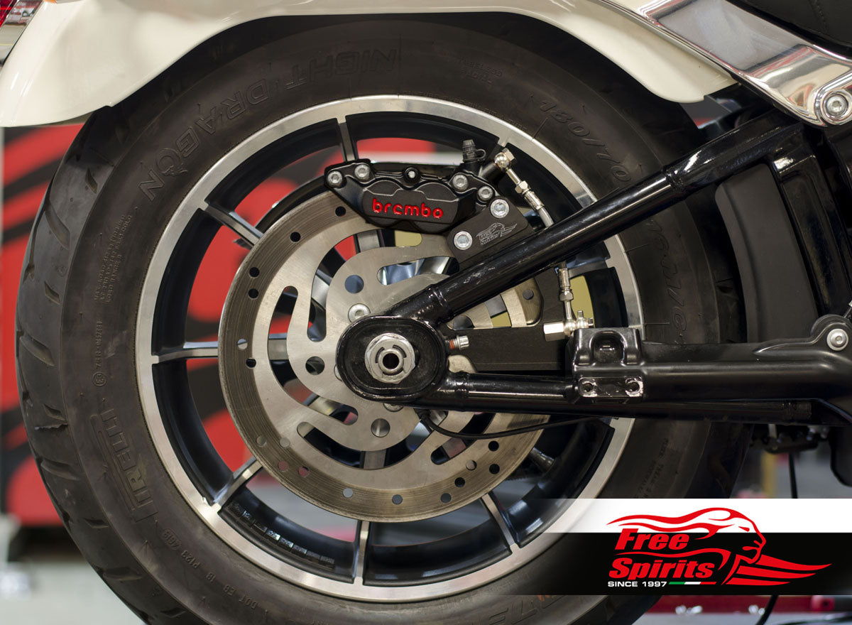 Kit étrier arrière 4 pistons Brembo pour Harley Davidson Softail M8 2018+