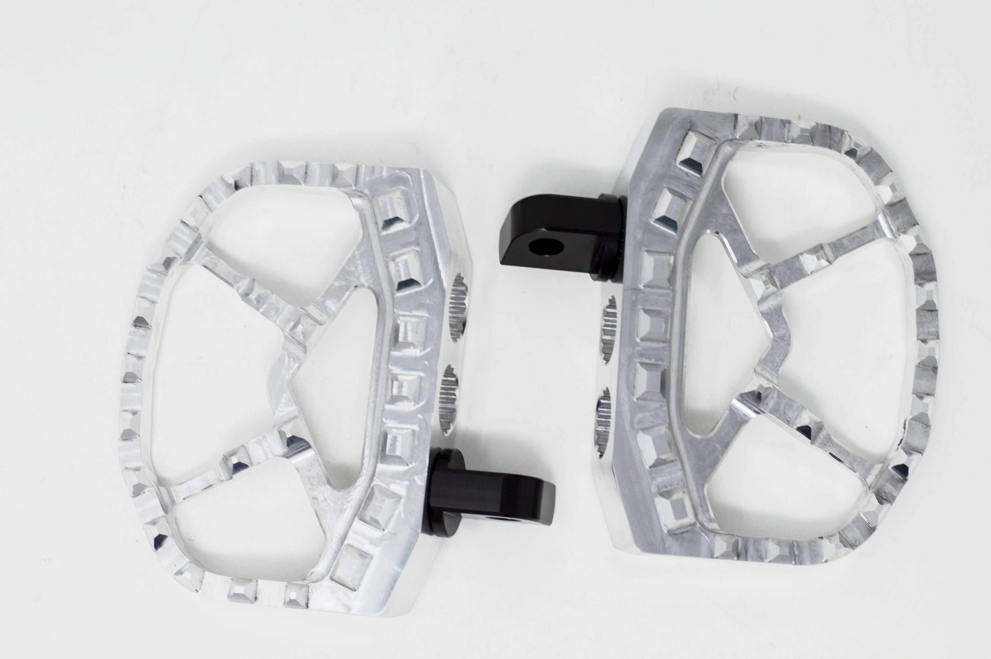 Mini-planchers bruts 2021