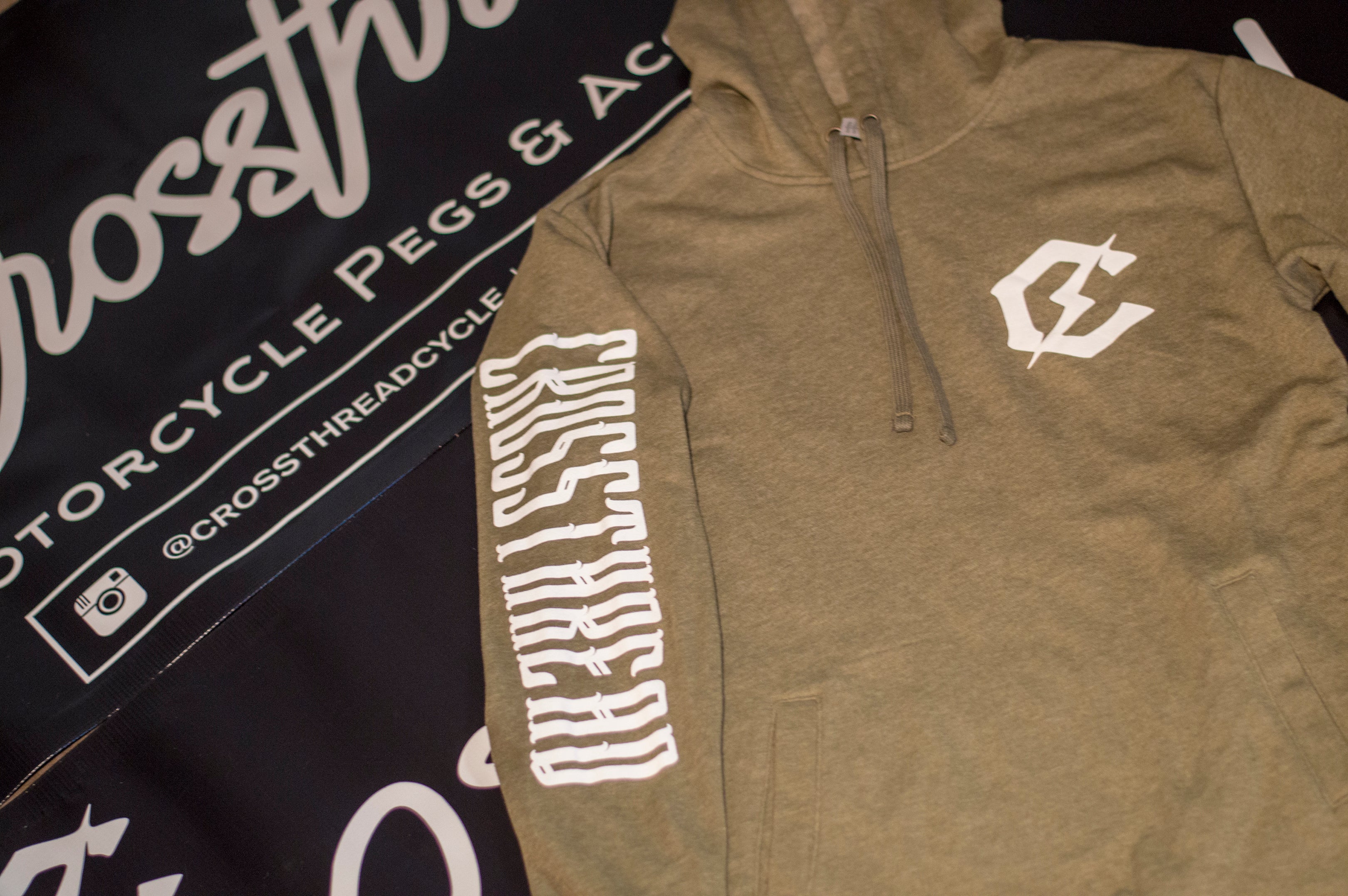 Sweat à capuche Crossthread Sideview