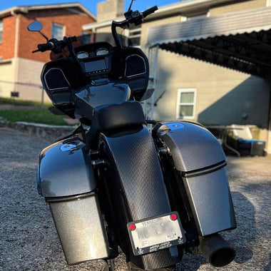Rear Carbon Fender with standard license plate mount