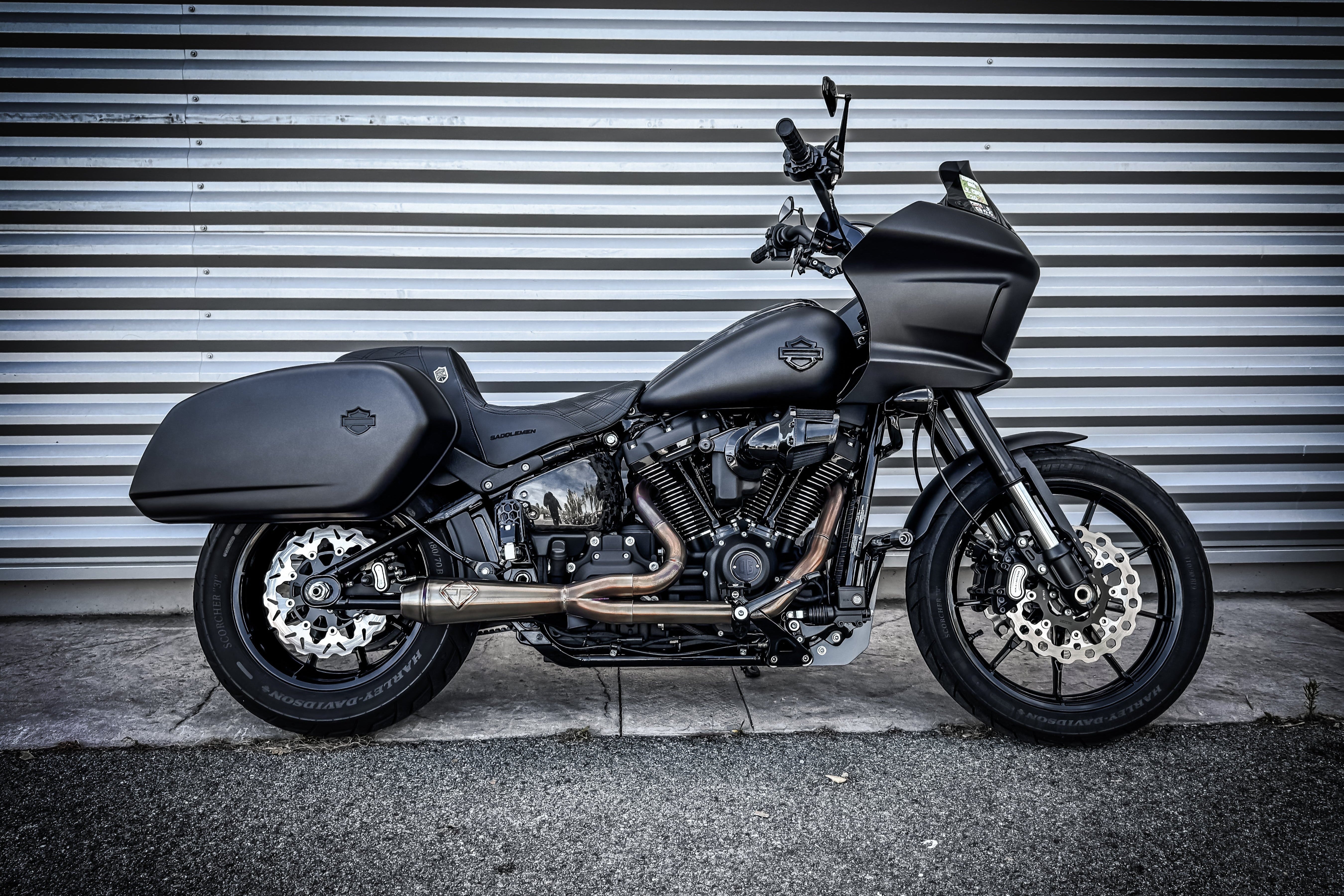 Harley-Davidson FXLRST 2024