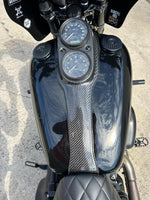 Dash cover Dyna Carbon