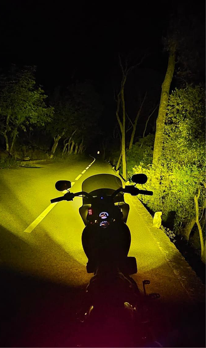 Baja designs LP6 kit for M8 softail with Memphis Shades fairing.