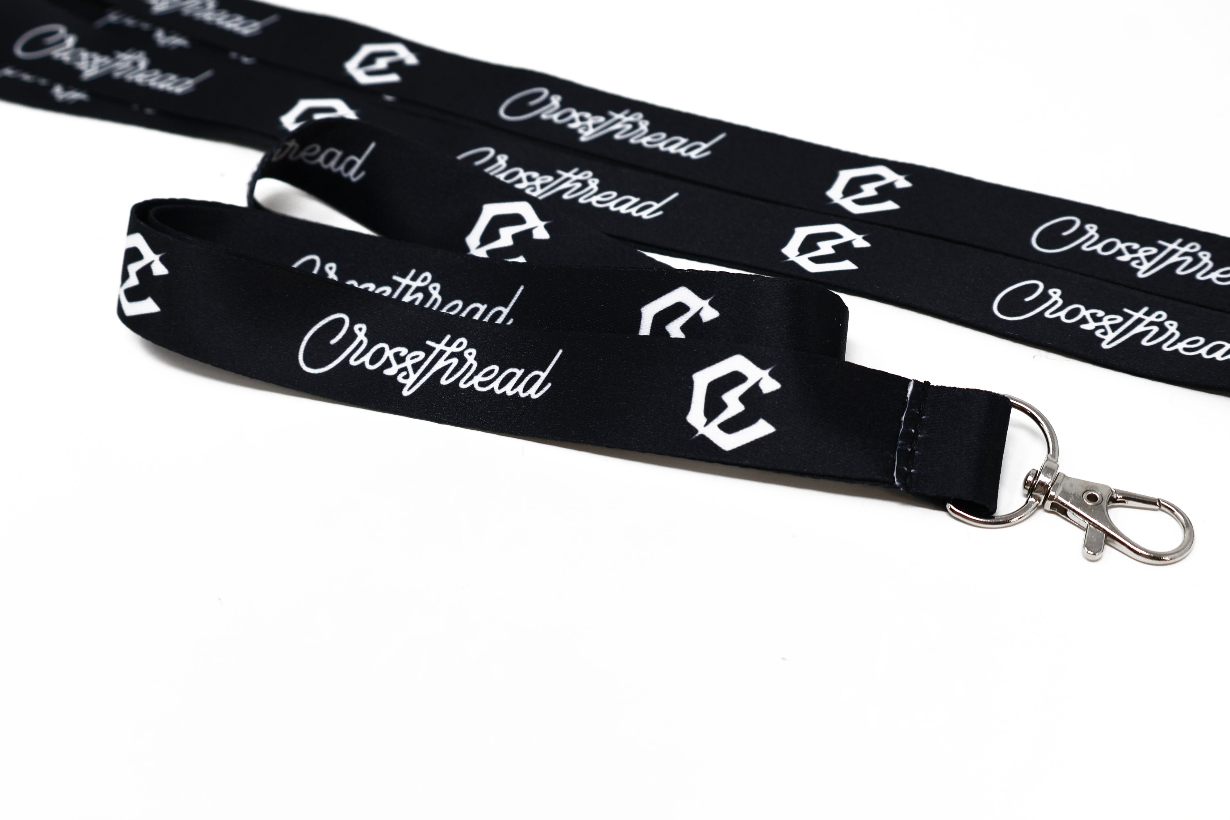 Lanières à fils croisés