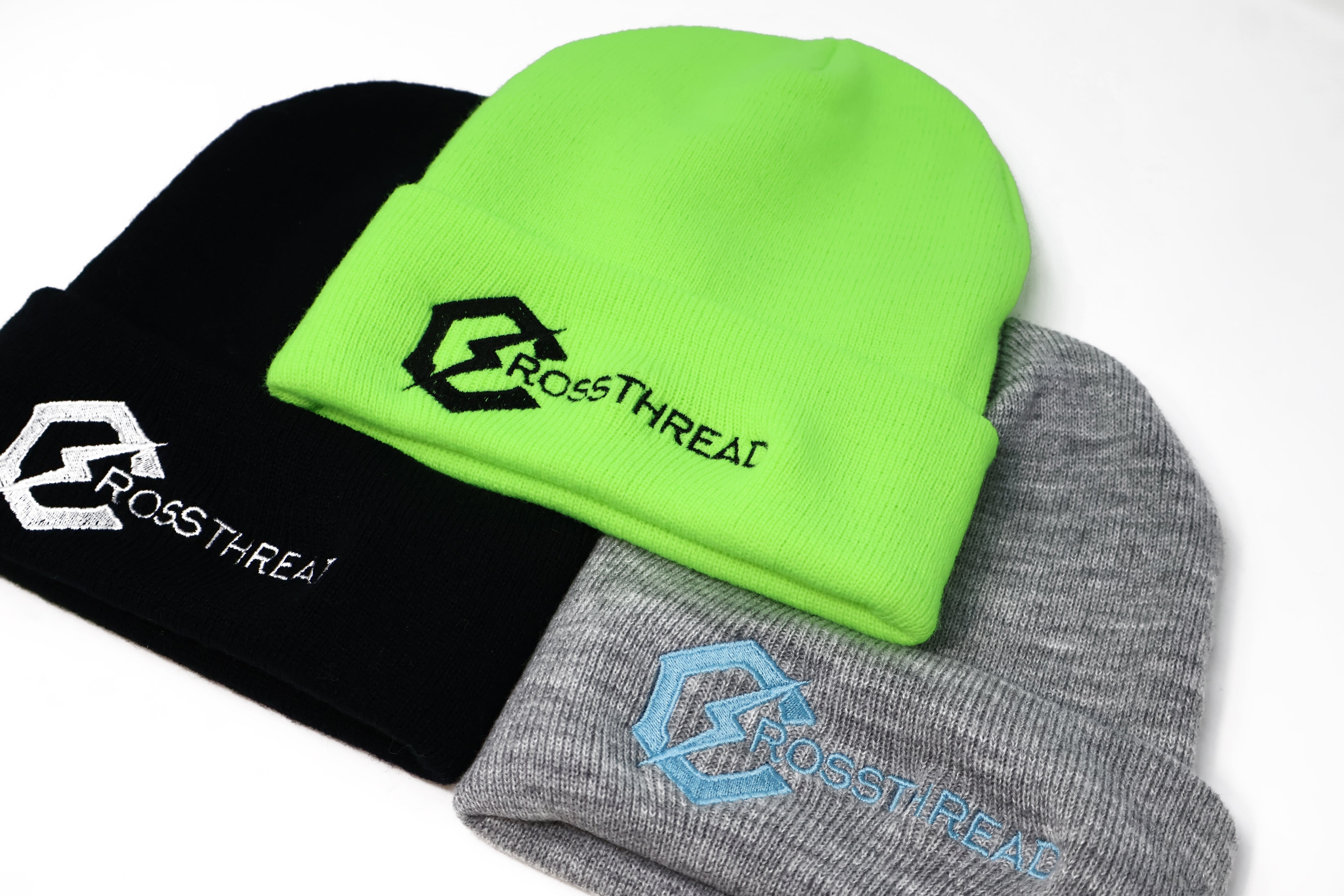 Bonnet à fils croisés